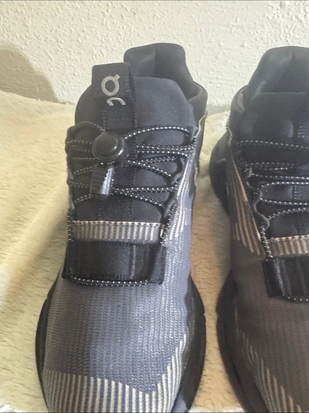 On Running Women’s Gray and Black Lightweight Athletic Sneakers